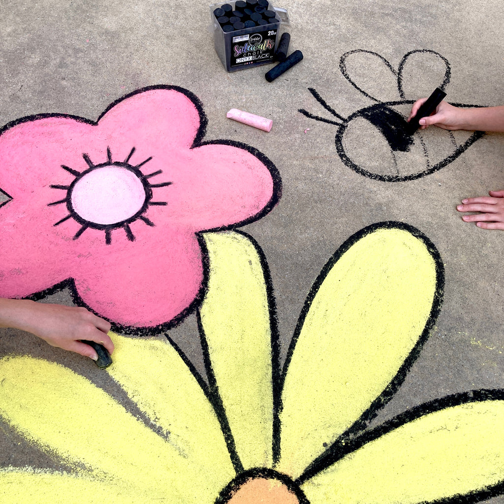 Sidewalk chalk for outdoor sidewalk & driveway play